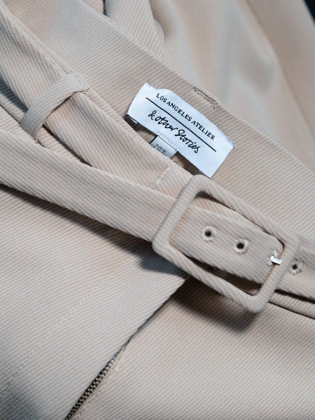 & OTHER STORIES Hose in Beige – Retro, aber richtig