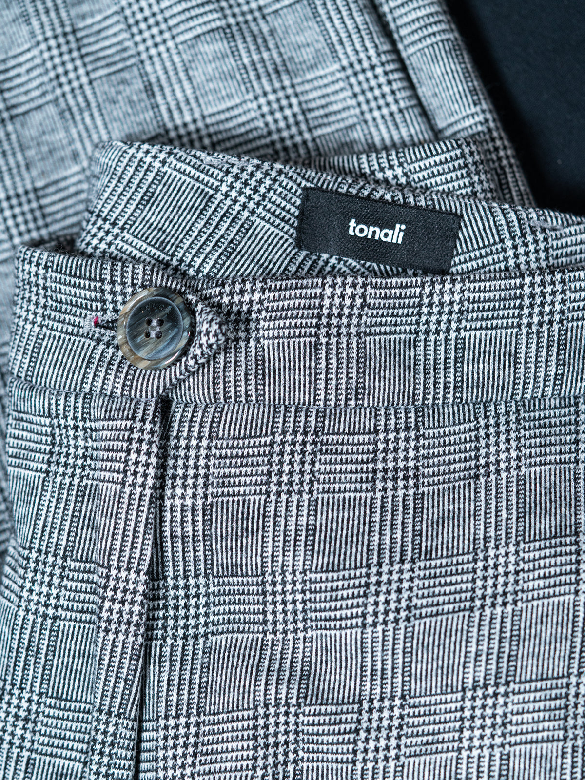 Tonali – Elegante Karohose mit Glencheck-Muster – Italienische Größe 44