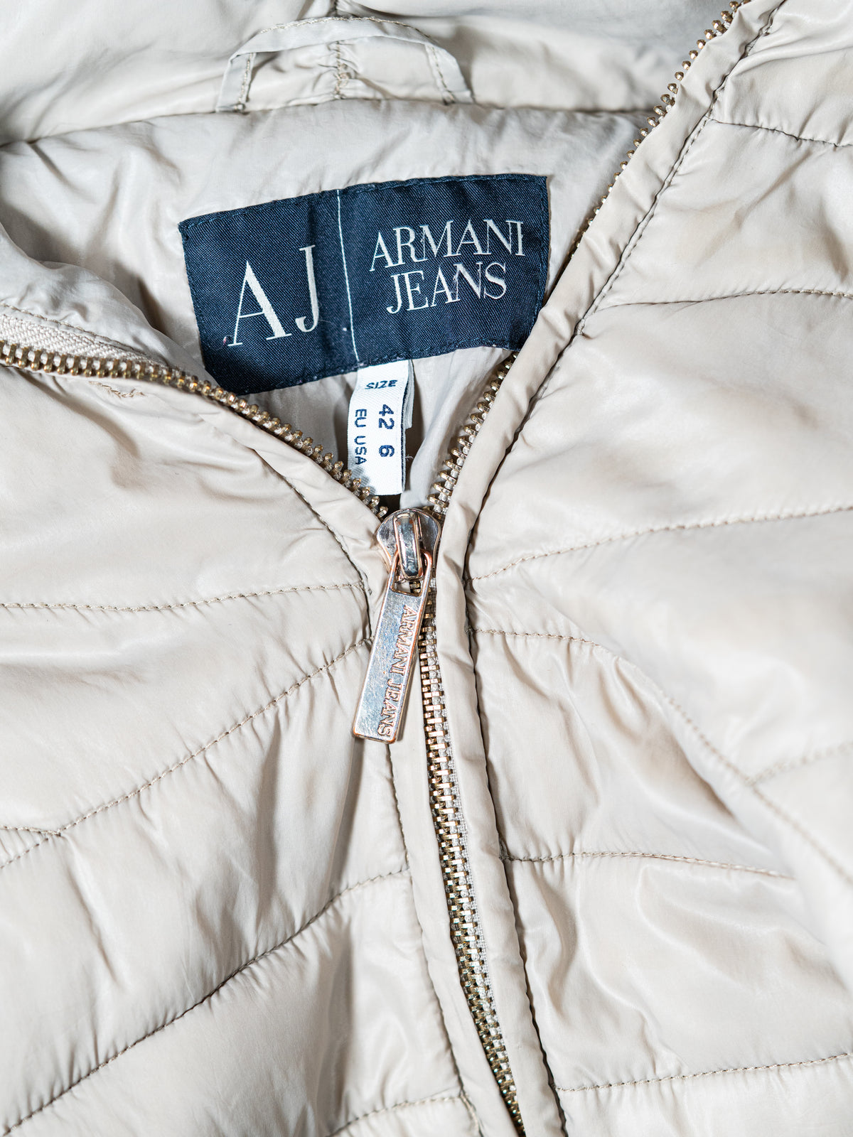 Armani Jeans Steppjacke – Beige / Taupe – Größe 42