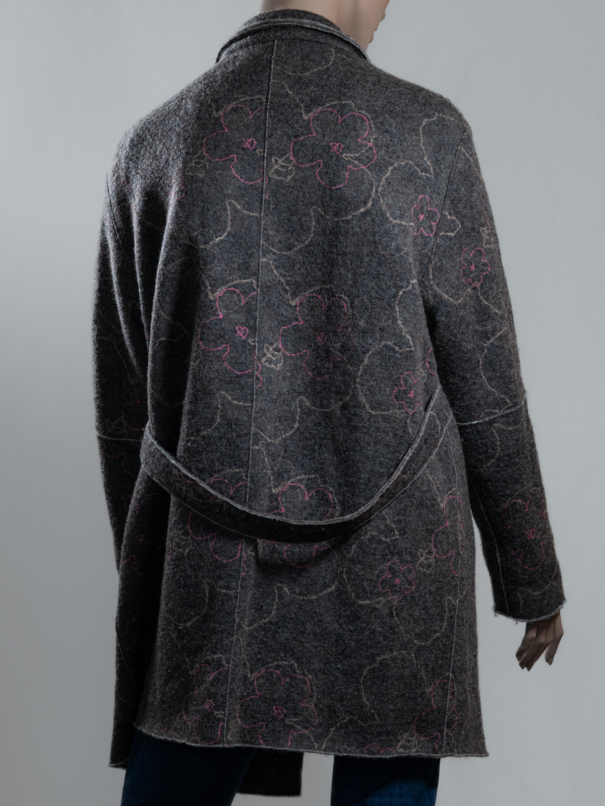 Frieda & Freddies Strickmantel – Grau mit Blumenmuster