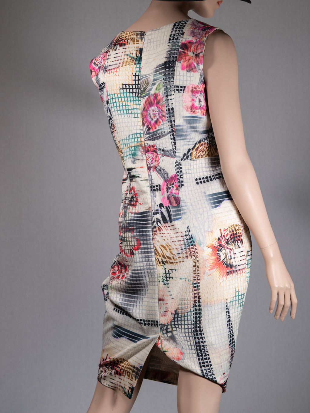 CEME LONDON Kleid mit floralem Print – darf ruhig auffallen