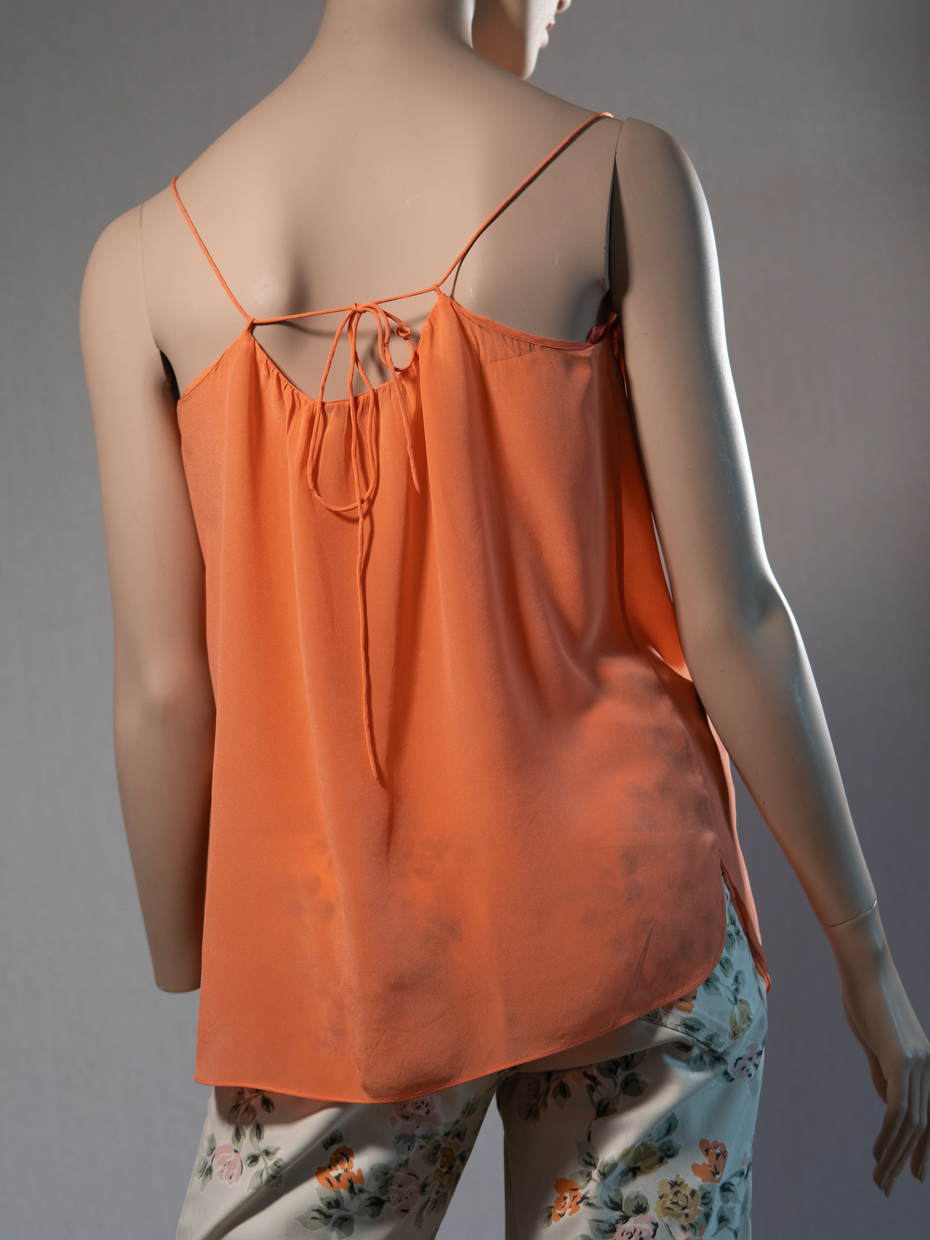 MASSIMO DUTTI Seidentop in Apricot – leicht, fließend, ziemlich fein