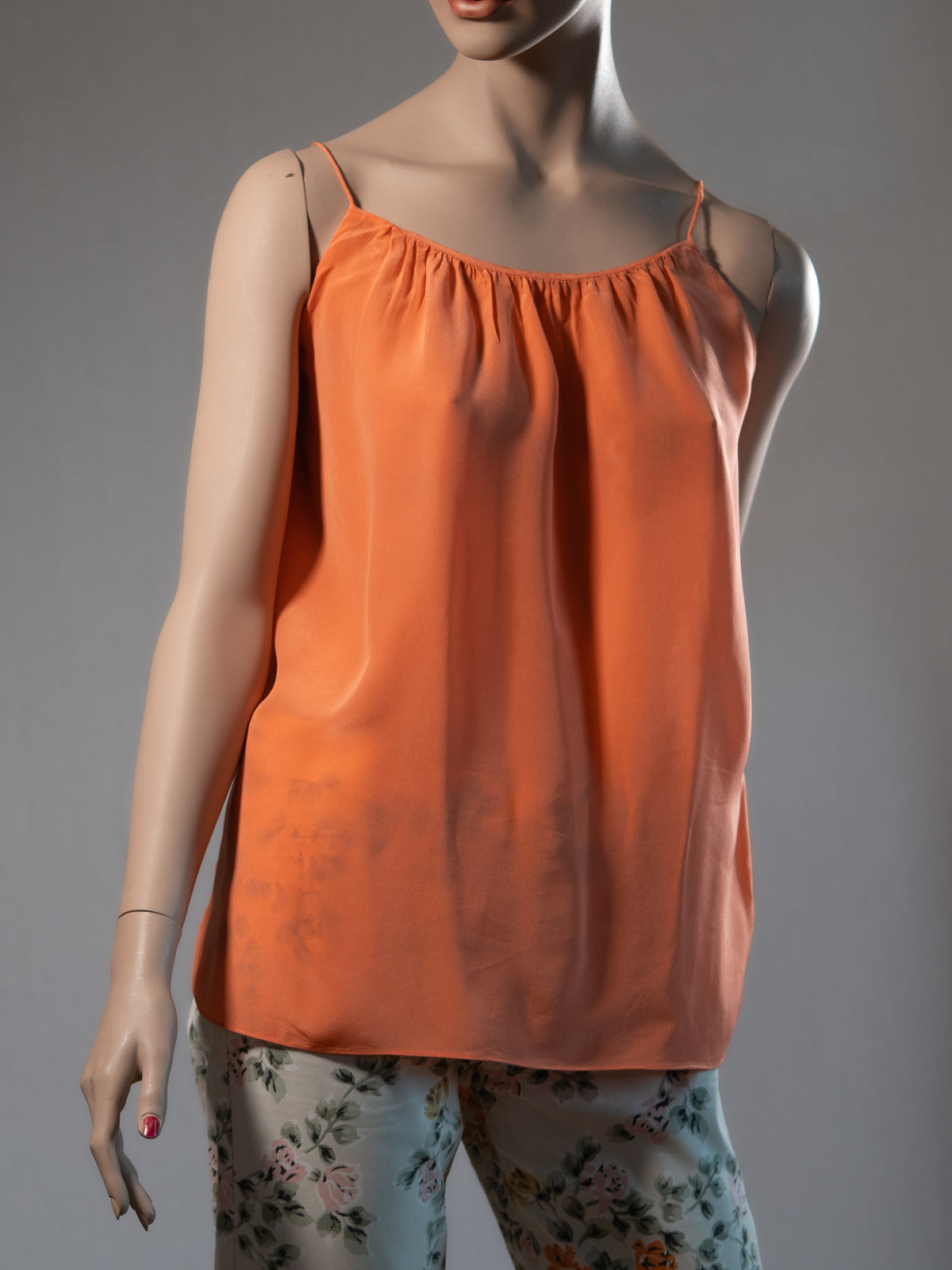 MASSIMO DUTTI Seidentop in Apricot – leicht, fließend, ziemlich fein