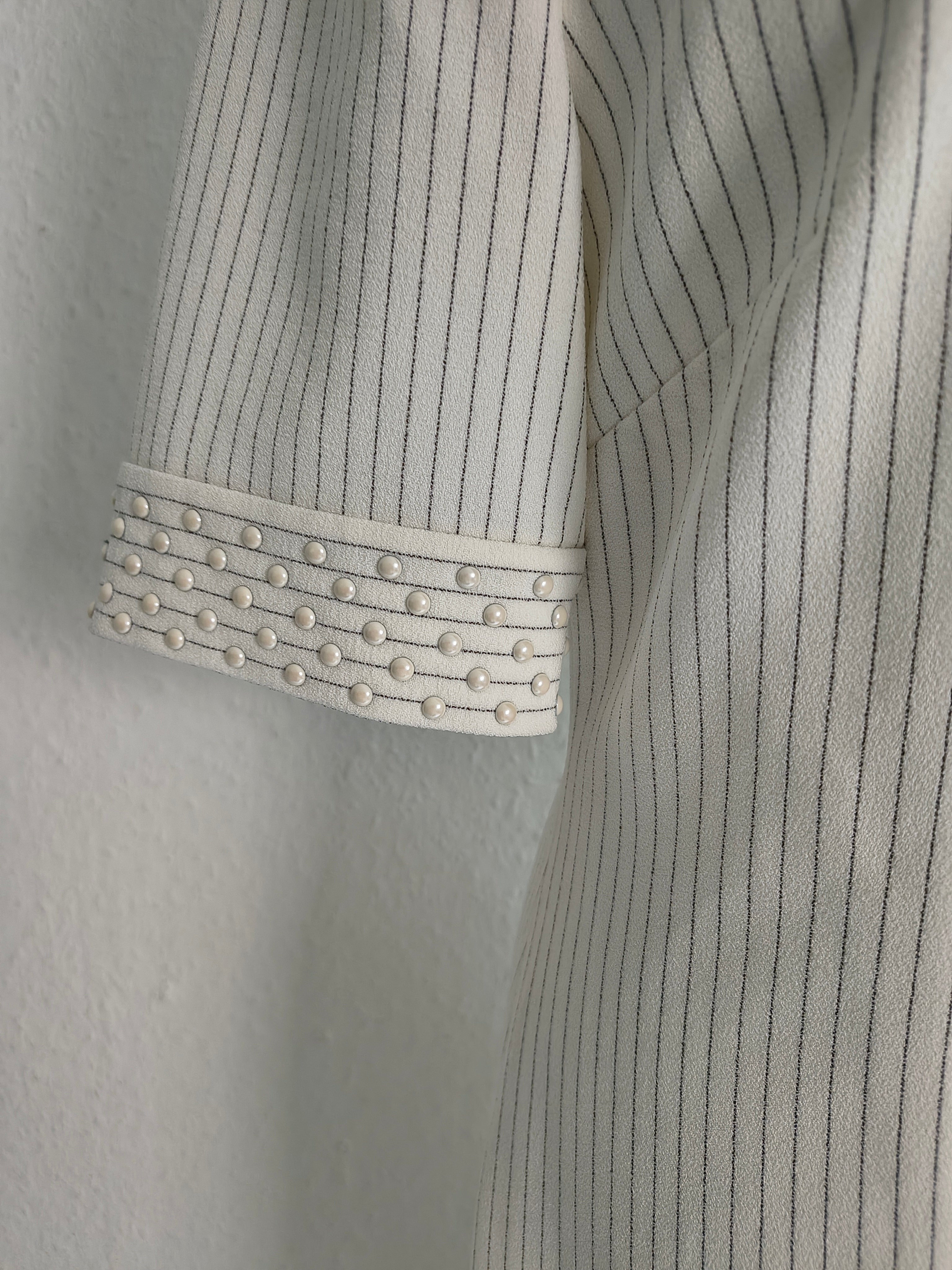Karl Lagerfeld Kleid – Wollweiß mit feinen Streifen