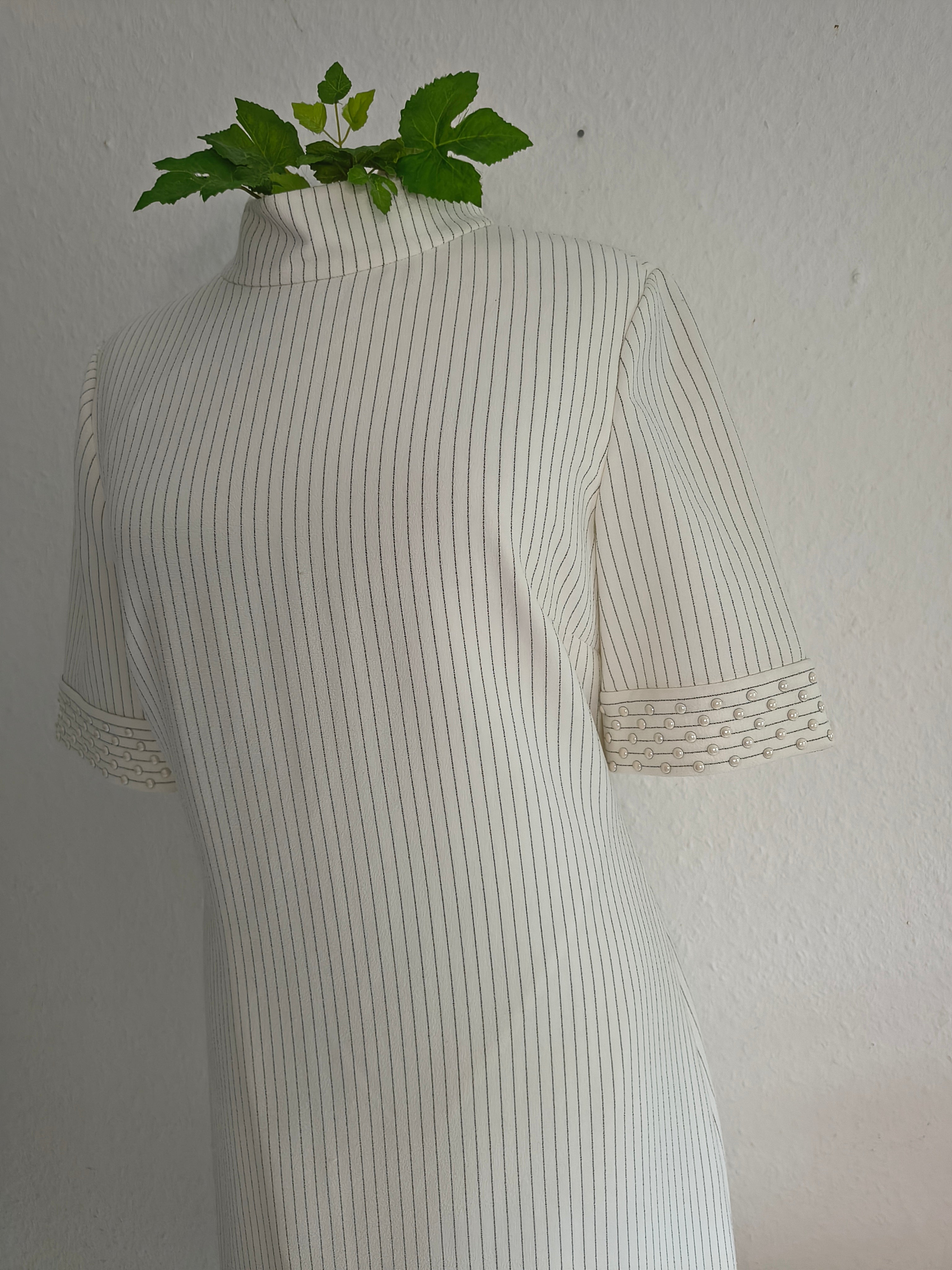 Karl Lagerfeld Kleid – Wollweiß mit feinen Streifen